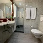 Cityhotel Kaiser Karl 3* אאכן
