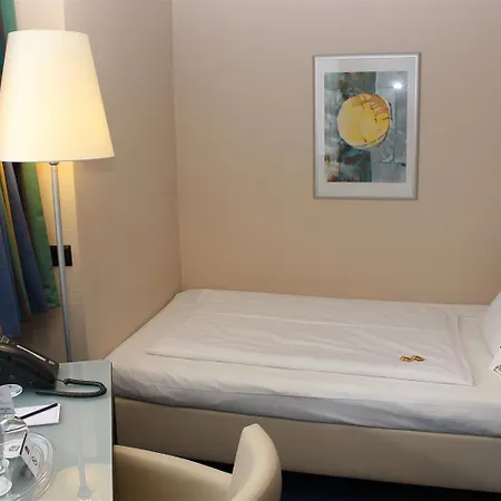 Cityhotel Kaiser Karl מלון 3*