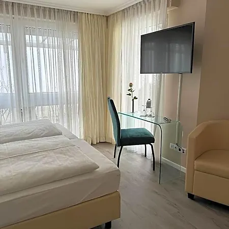 Cityhotel Kaiser Karl מלון אאכן