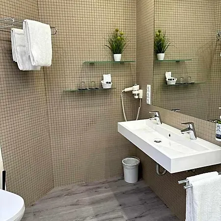 Cityhotel Kaiser Karl 3*