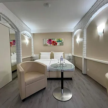 מלון Cityhotel Kaiser Karl 3*