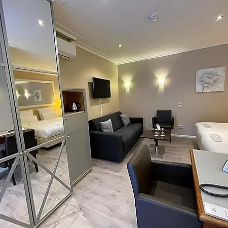Cityhotel Kaiser Karl מלון אאכן