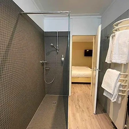 Cityhotel Kaiser Karl אאכן