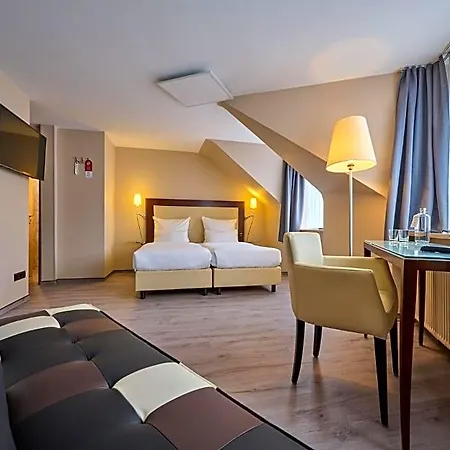 Cityhotel Kaiser Karl מלון אאכן