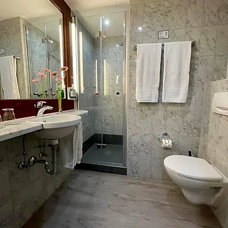 Cityhotel Kaiser Karl מלון