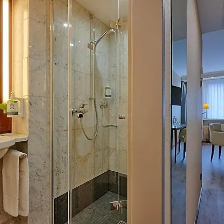 Cityhotel Kaiser Karl 3* אאכן
