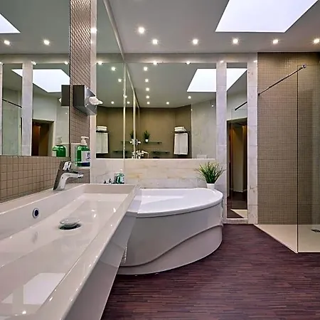 Cityhotel Kaiser Karl מלון אאכן