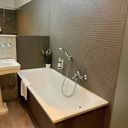 מלון Cityhotel Kaiser Karl 3*