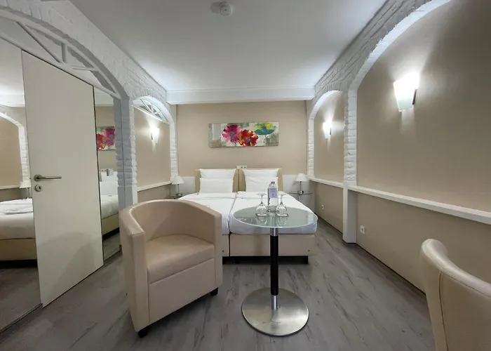 Cityhotel Kaiser Karl فندق 3*