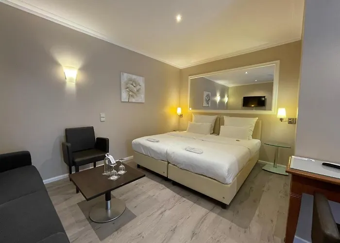 Cityhotel Kaiser Karl فندق 3*